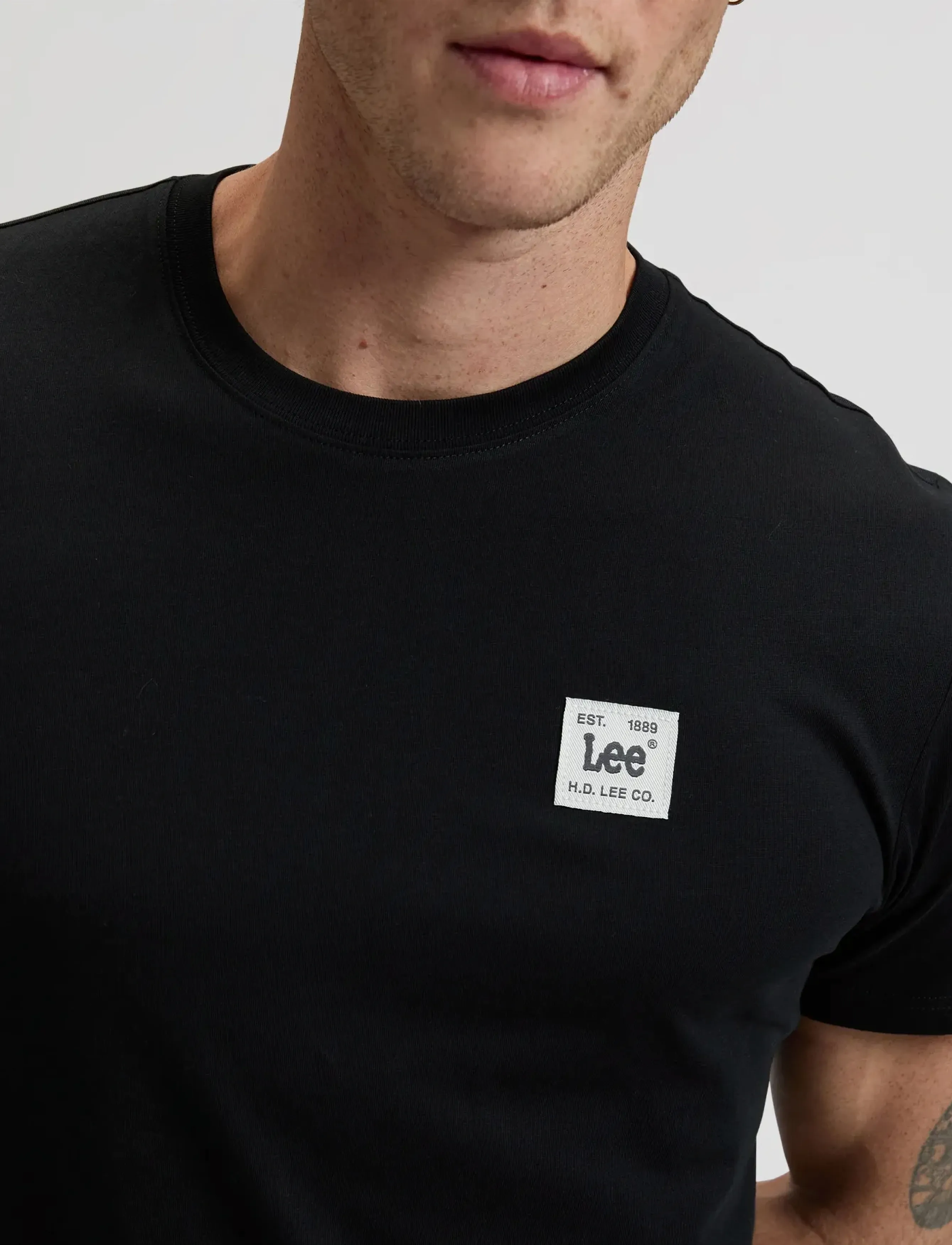 Lee Jeans - WOVEN LABEL TEE - lowest prices - black - 5