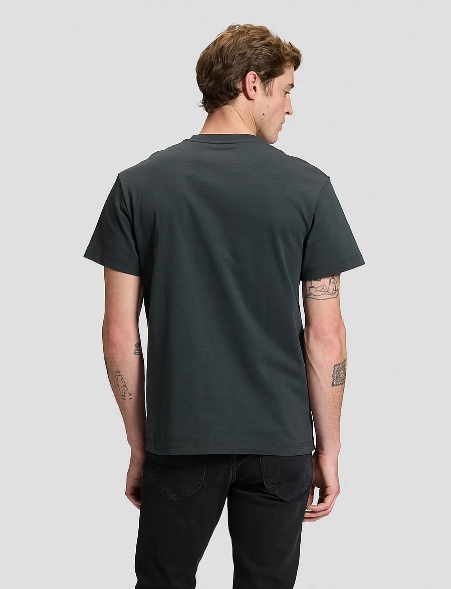 Lee Jeans - SS SMALL LOGO TEE - short-sleeved t-shirts - washed black - 2