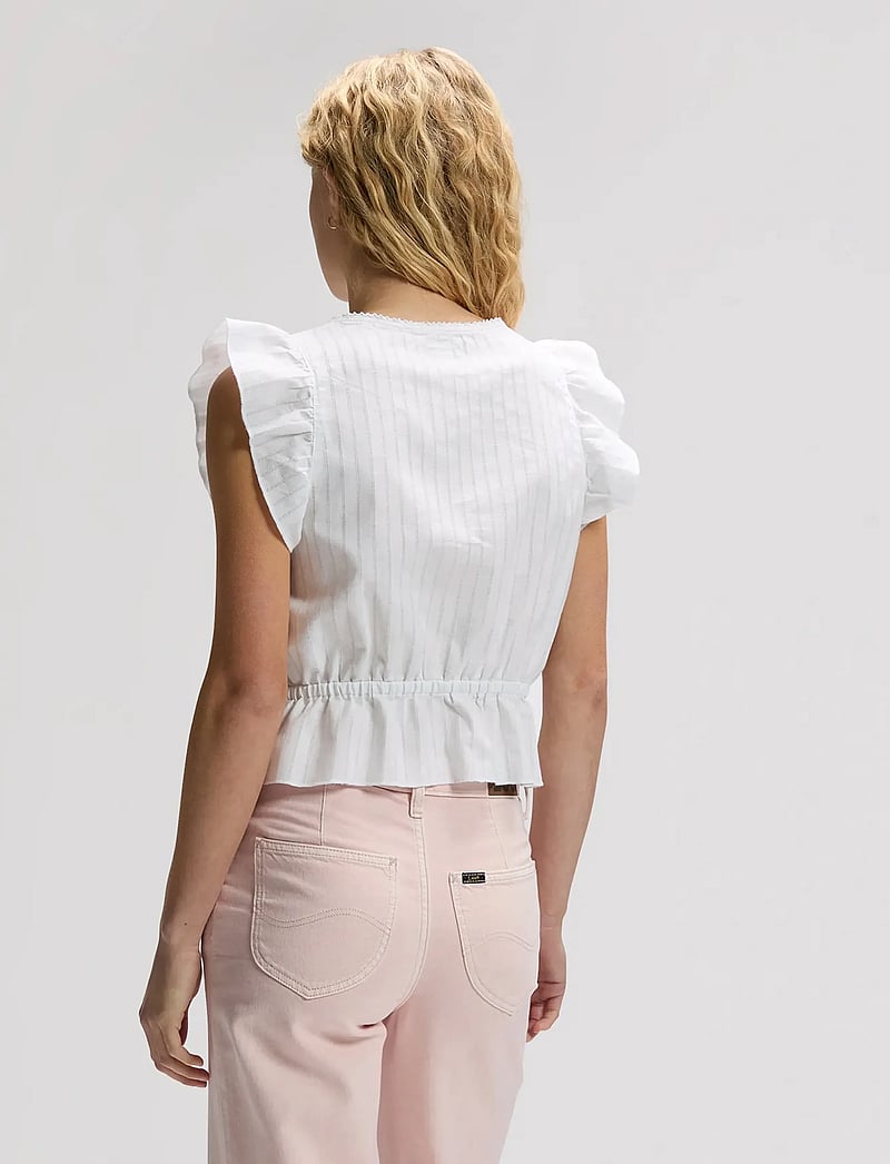 Lee Jeans - RUFFLE SLEEVE SHIRT - kortärmade skjortor - bright white - 3