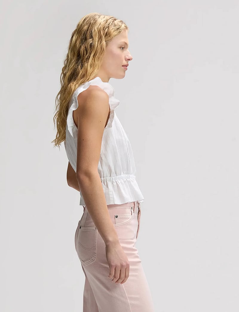 Lee Jeans - RUFFLE SLEEVE SHIRT - kortärmade skjortor - bright white - 5