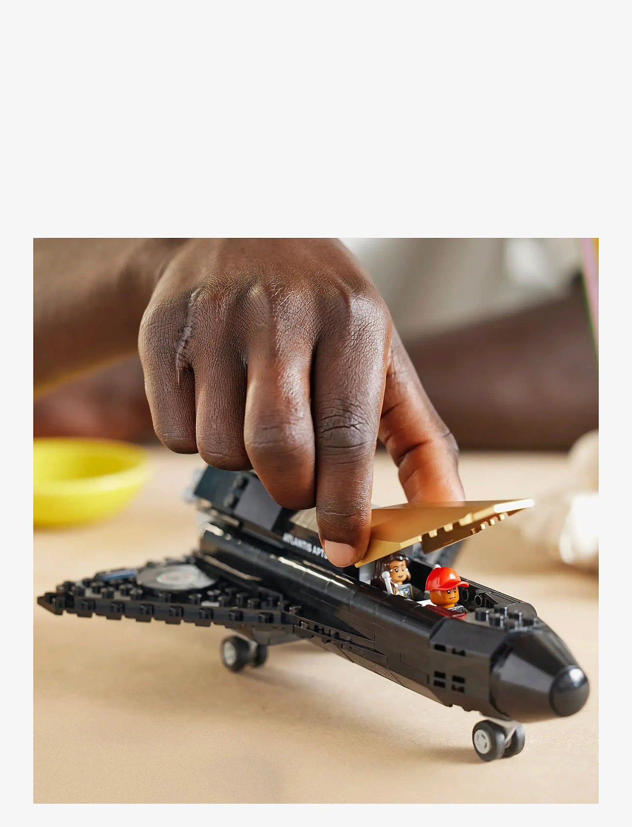 LEGO - Icons Over the Moon with Pharrell Williams Building Kit 10391 - geschenke für kinder - multi - 4