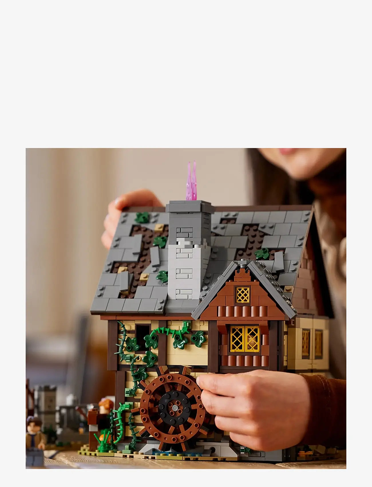 LEGO - Ideas Disney Hocus Pocus: The Sanderson Sisters' Cottage 21341 - multi - 3