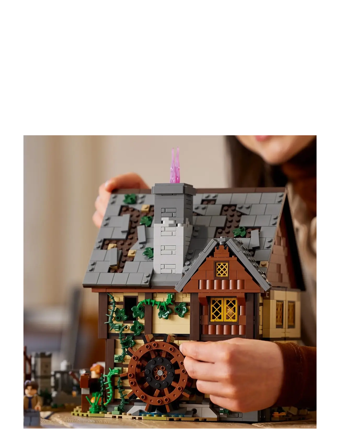 LEGO - Ideas Disney Hocus Pocus: The Sanderson Sisters' Cottage 21341 - multi - 3