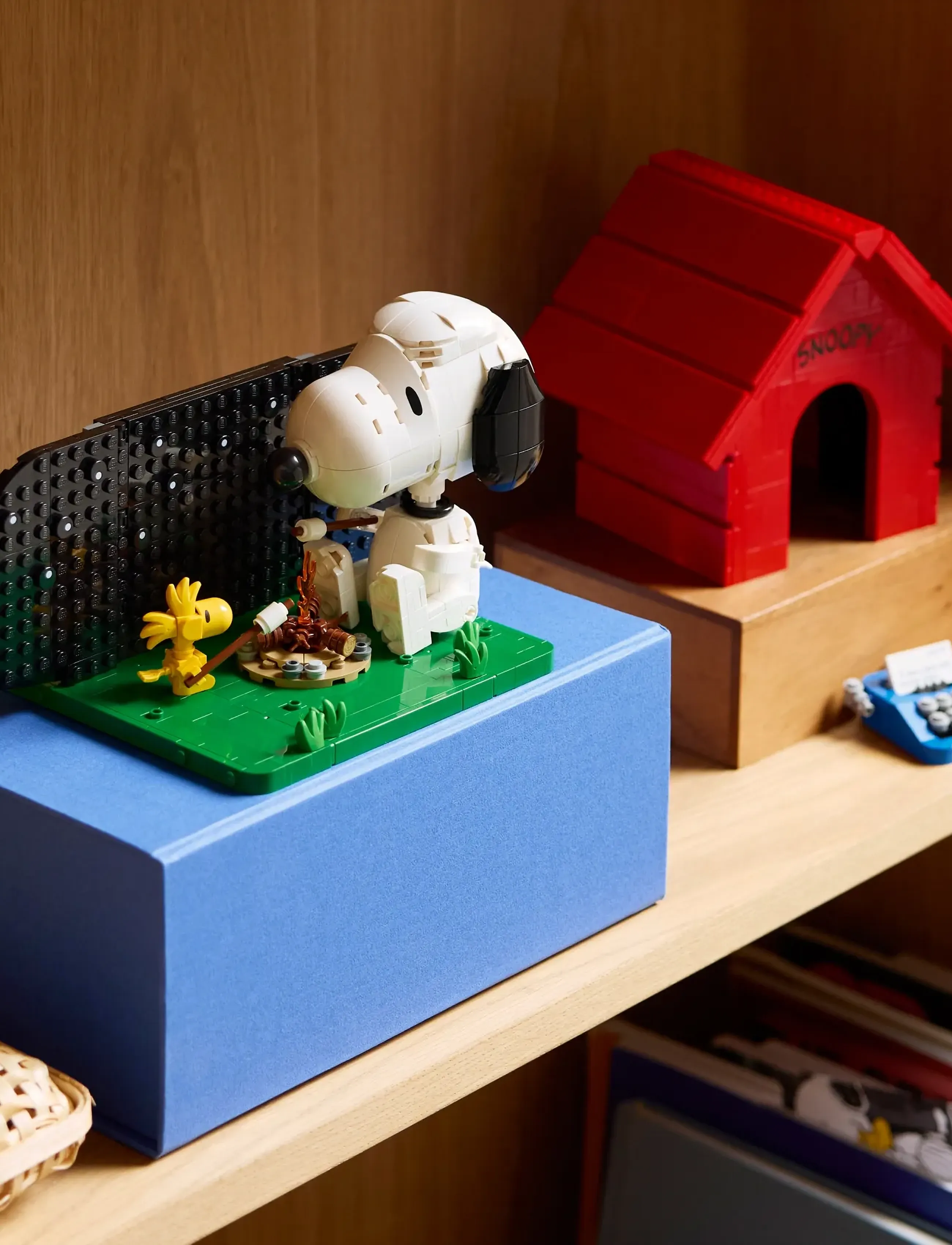 LEGO Ideas Peanuts: Snoopy’s Doghouse Set 21368 - Naistele - MULTI / red