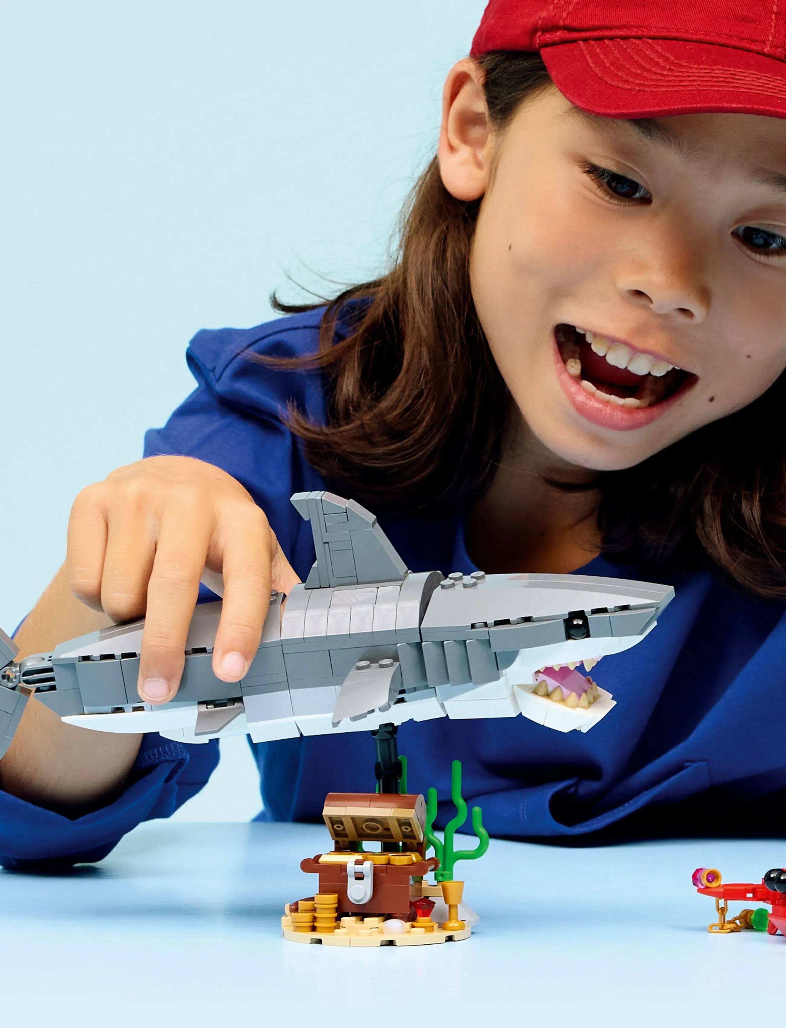 LEGO Creator Fierce Shark With A Treasure Chest Toy 31381