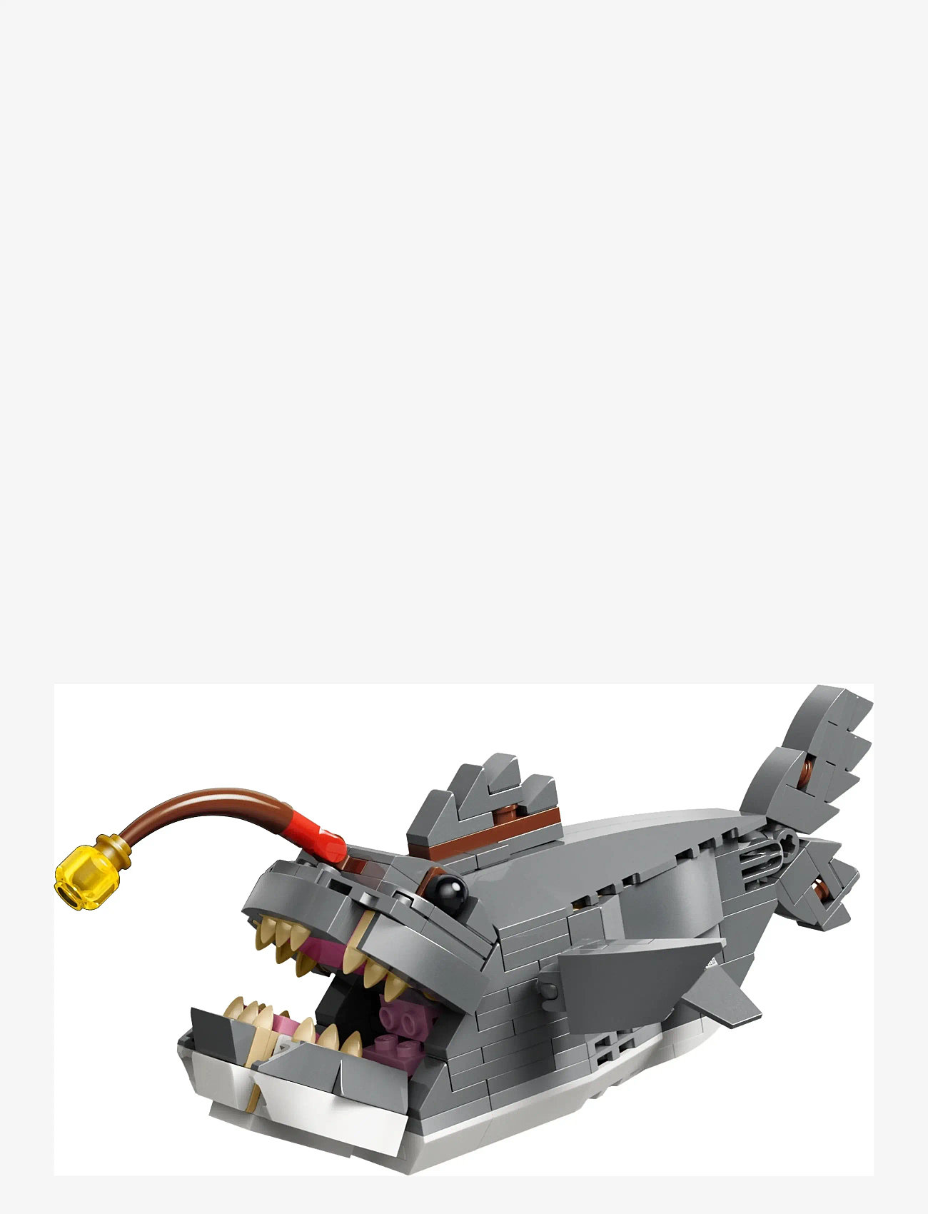 LEGO - Creator Fierce Shark with a Treasure Chest Toy 31381 - lego creator - multi - 3
