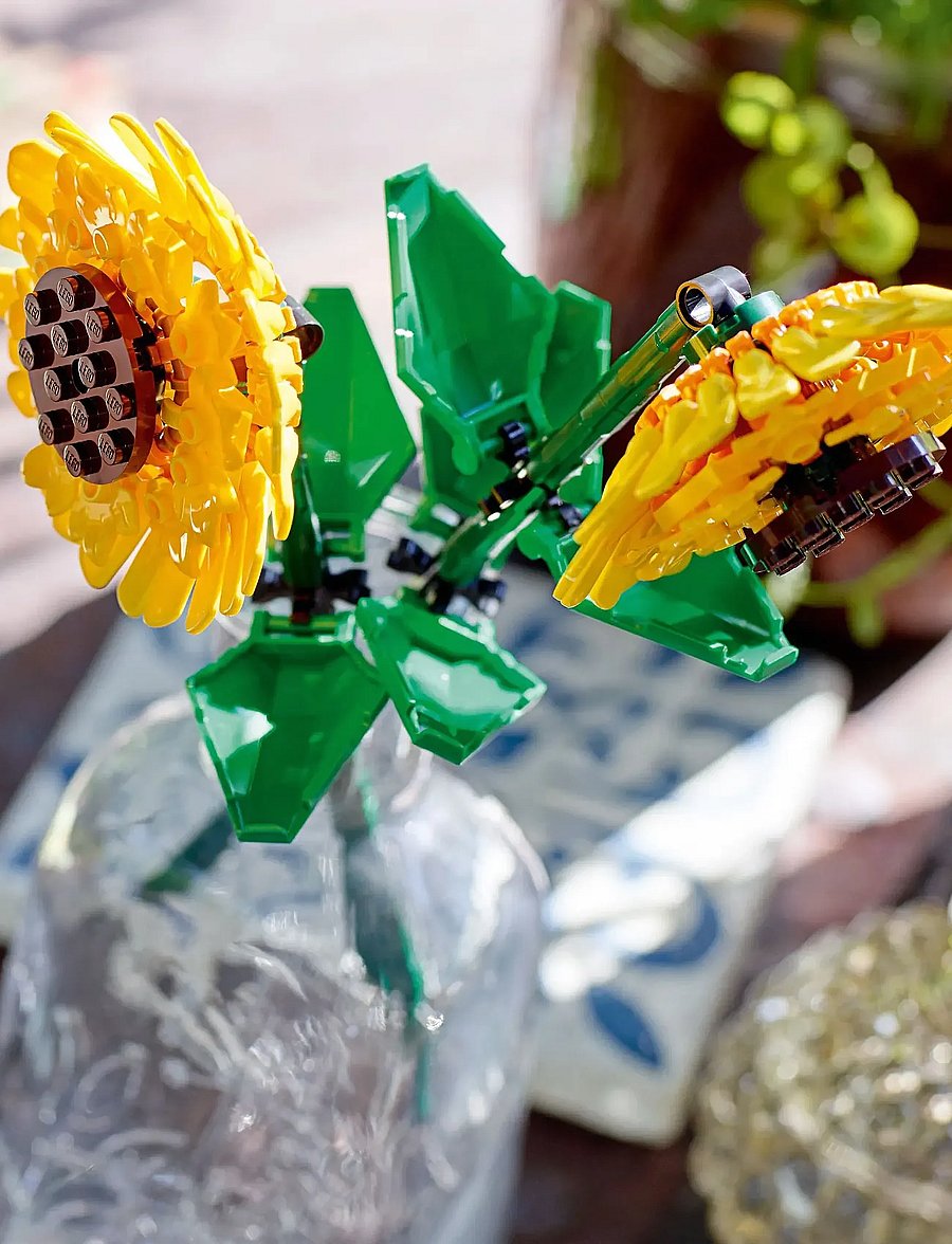 LEGO - Sunflowers 40524 Building Kit; For Ages 8+ - lego botanical collection - multi - 4