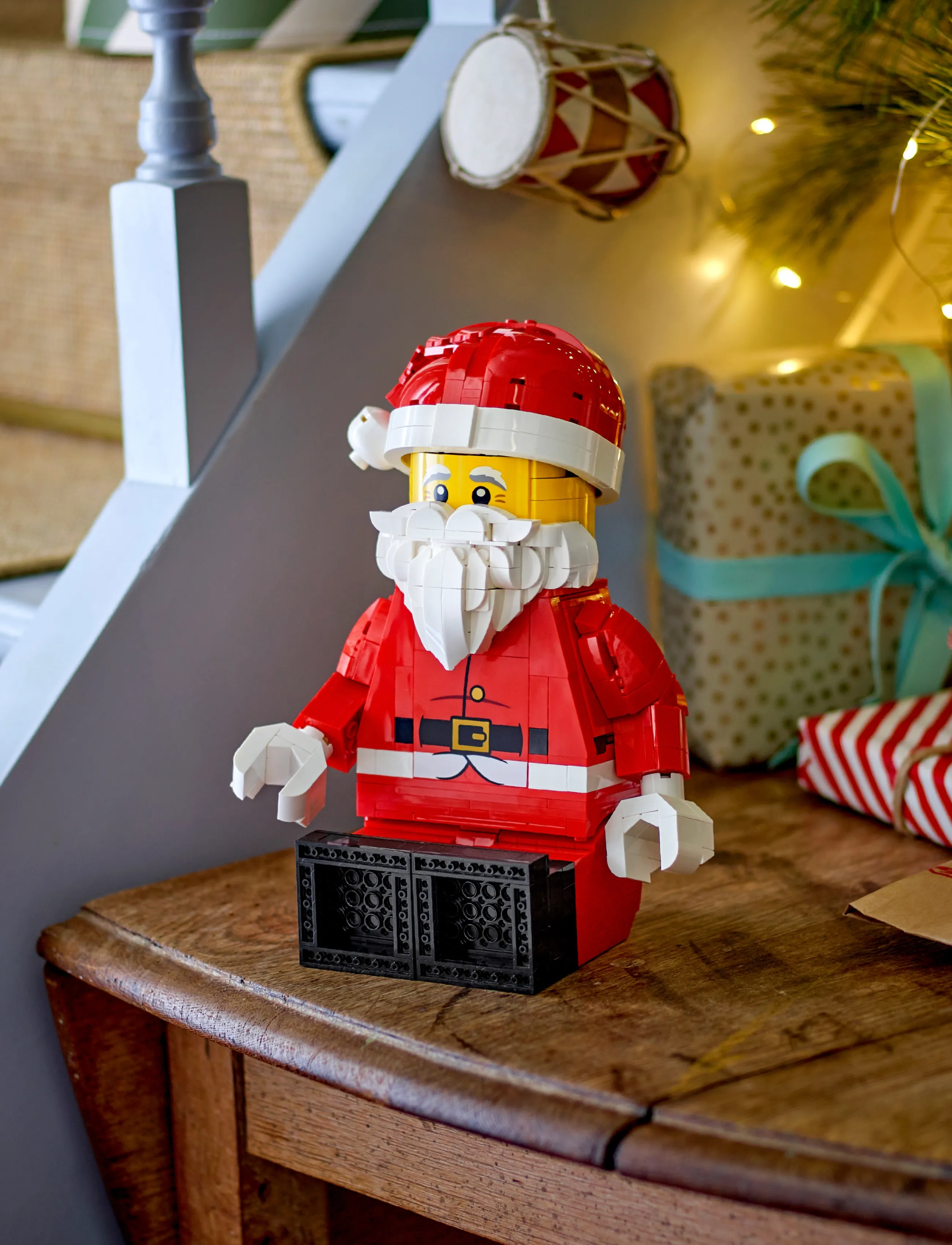 LEGO - Up-Scaled Santa Minifigure Christmas Toy Decoration 40820 - lego ideas - multi - 5
