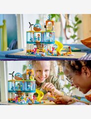 LEGO - Sea Rescue Centre, Toy Animal Vet Set - lego® friends - multicolor - 7