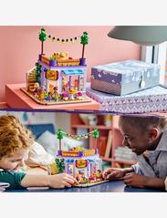 LEGO - Heartlake City Community Kitchen Playset - lego® friends - multicolor - 7
