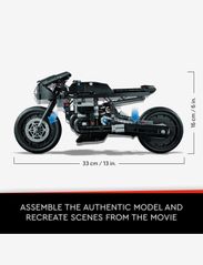 LEGO - THE BATMAN – BATCYCLE Motorbike Model Toy - lego® technic - multicolor - 8