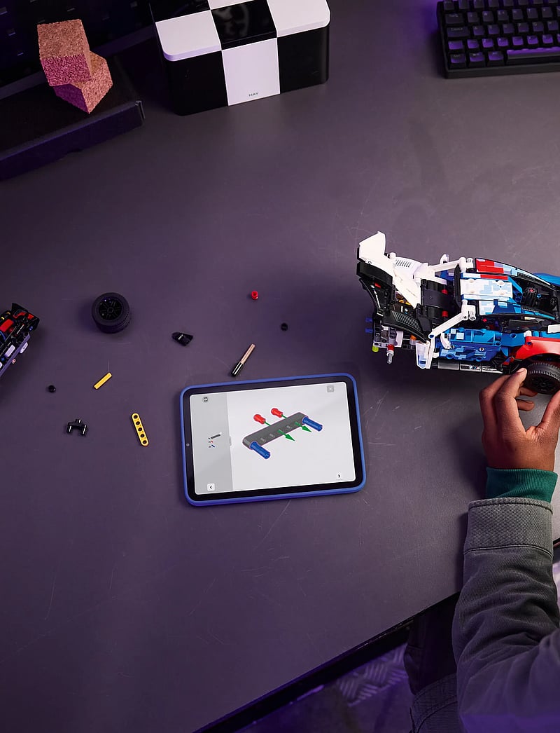 LEGO - BMW M4 GT3 EVO Race Car 42226 - lego technic - multi - 5