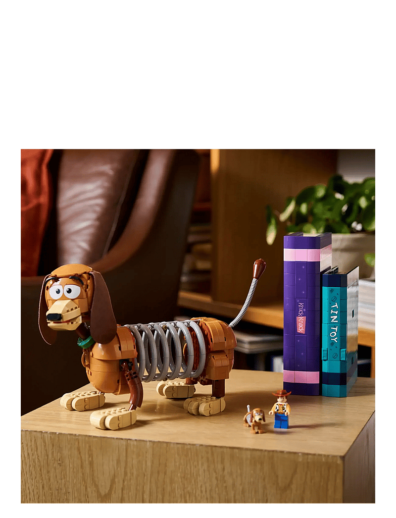 LEGO - Disney and Pixar Toy Story Slinky Dog Bookends 43301 - lego art - multi - 4