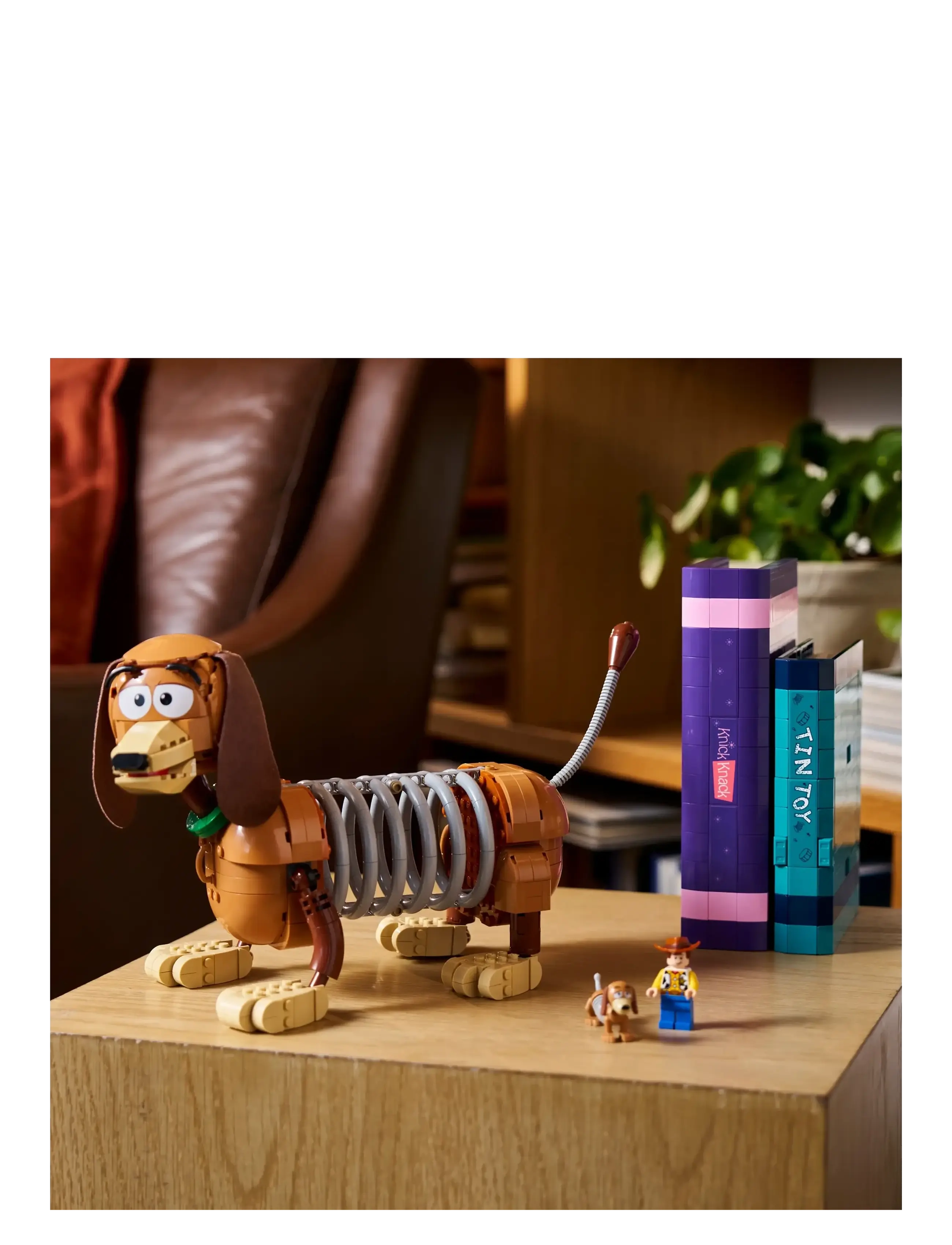 LEGO - Disney and Pixar Toy Story Slinky Dog Bookends 43301 - lego art - multi - 4