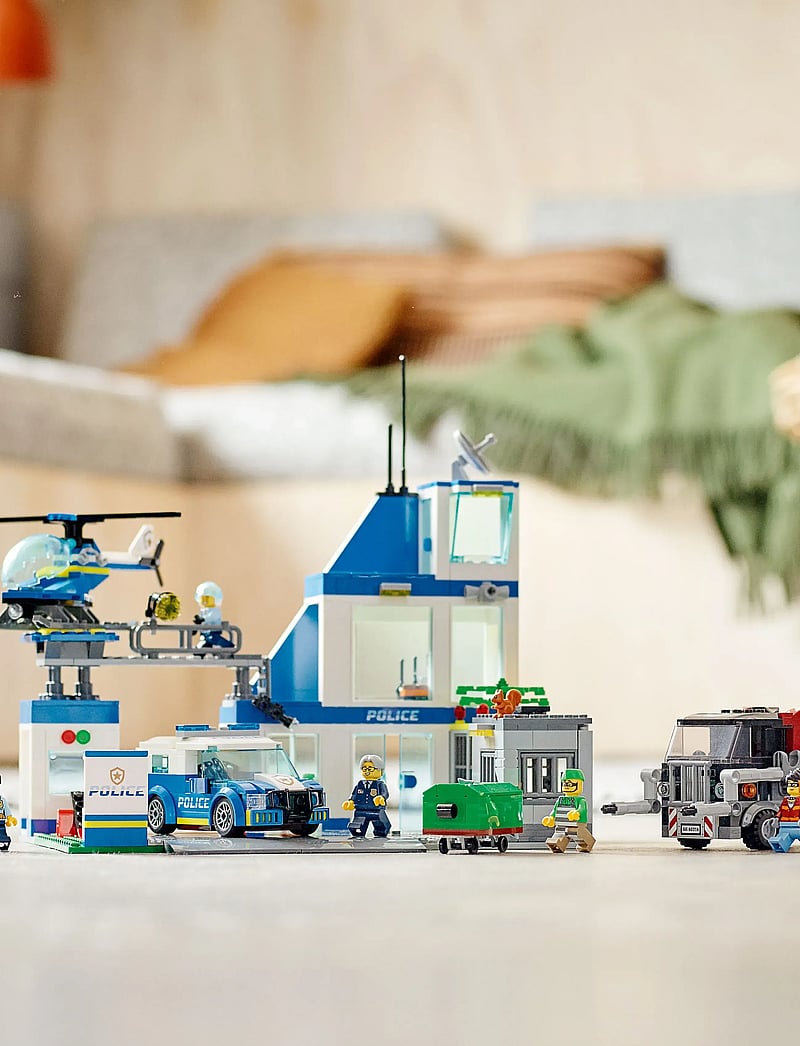 LEGO - City Police Station 60316 Building Kit - multicolor - 5