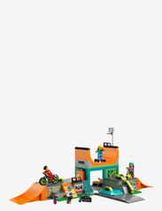 LEGO - Street Skate Park Set, Skateboard Stunts Toy - födelsedagspresenter - multicolor - 2