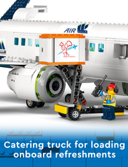 LEGO - Passenger Aeroplane Toy & 4 Airport Vehicles - syntymäpäivälahjat - multi - 11