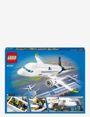 LEGO - Passenger Aeroplane Toy & 4 Airport Vehicles - födelsedagspresenter - multi - 8