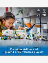 LEGO - Passenger Aeroplane Toy & 4 Airport Vehicles - födelsedagspresenter - multi - 9