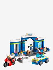 LEGO - Police Station Chase Set with Police Car Toy - lego® city - multicolor - 2