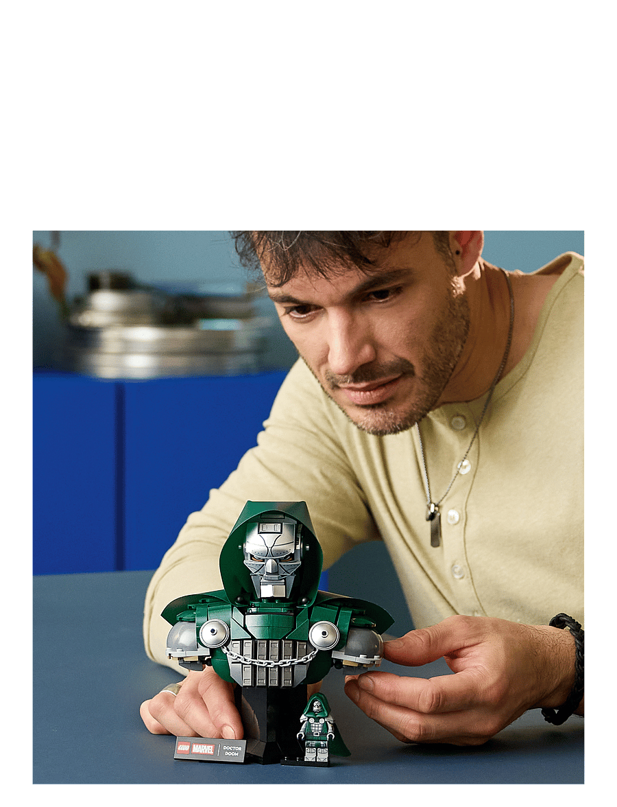 LEGO - Doctor Doom Bust 76345 - lego super heroes - multi - 5