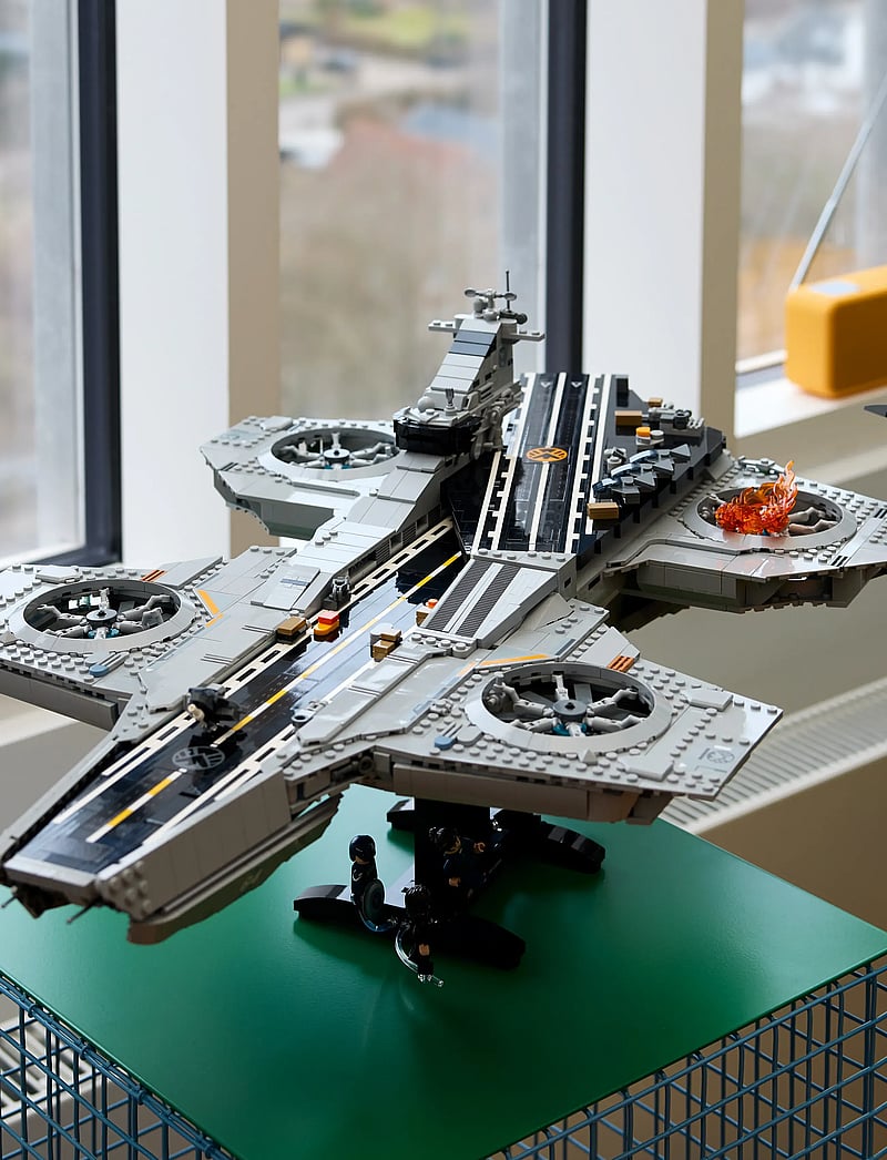 LEGO - Marvel S.H.I.E.L.D. Helicarrier Building Set 76354 - lego super heroes - multi - 5