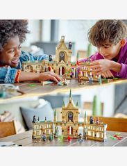 LEGO - The Battle of Hogwarts Castle Toy - lego® harry potter™ - multicolor - 7