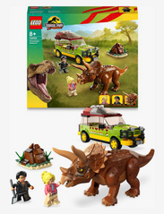 LEGO - Triceratops Research with Car Toy - lego® jurassic world™ - multicolor - 8
