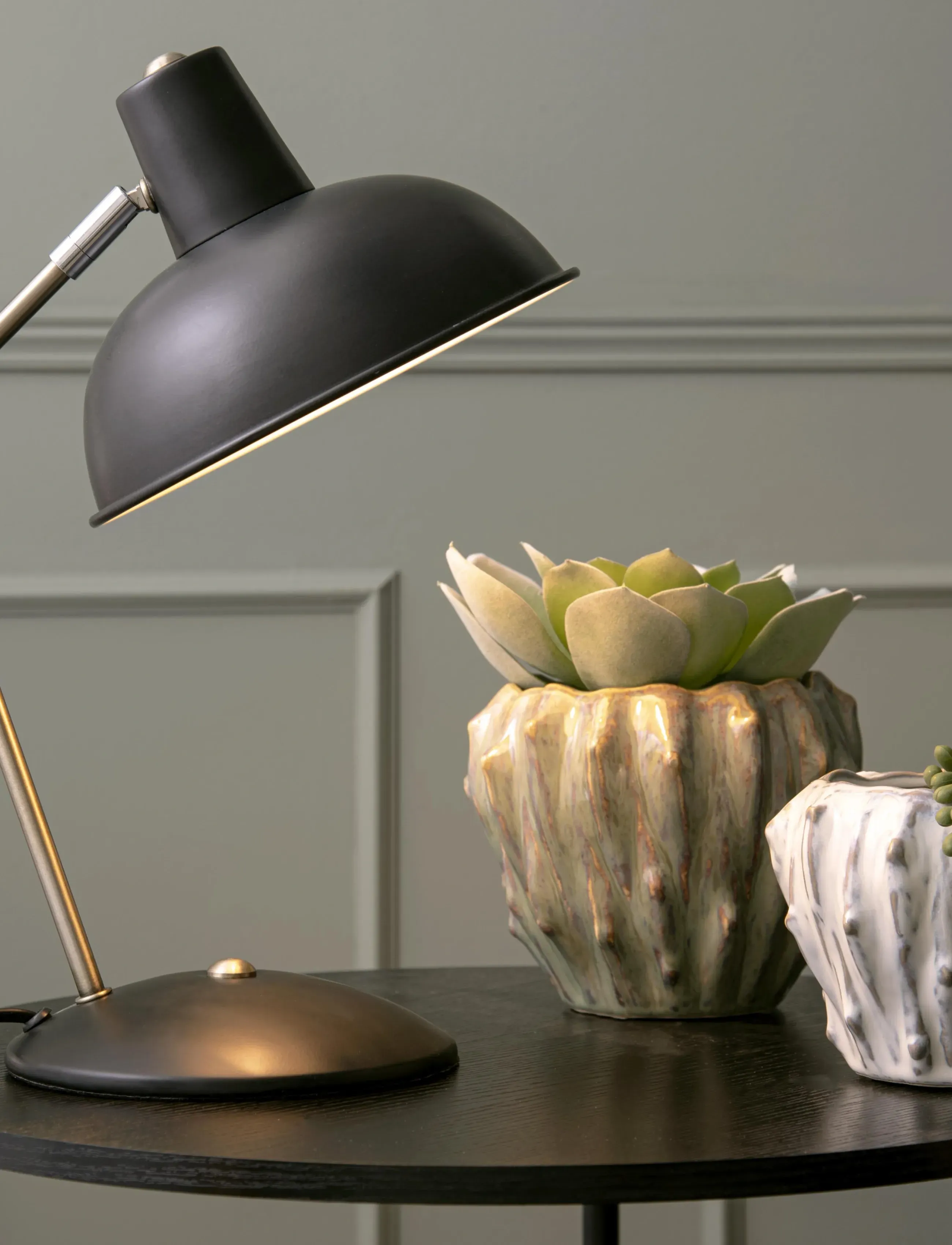Leitmotiv Table Lamp Hood, Ø 26 cm, Black, Lamper > Bordlamper, Unisex