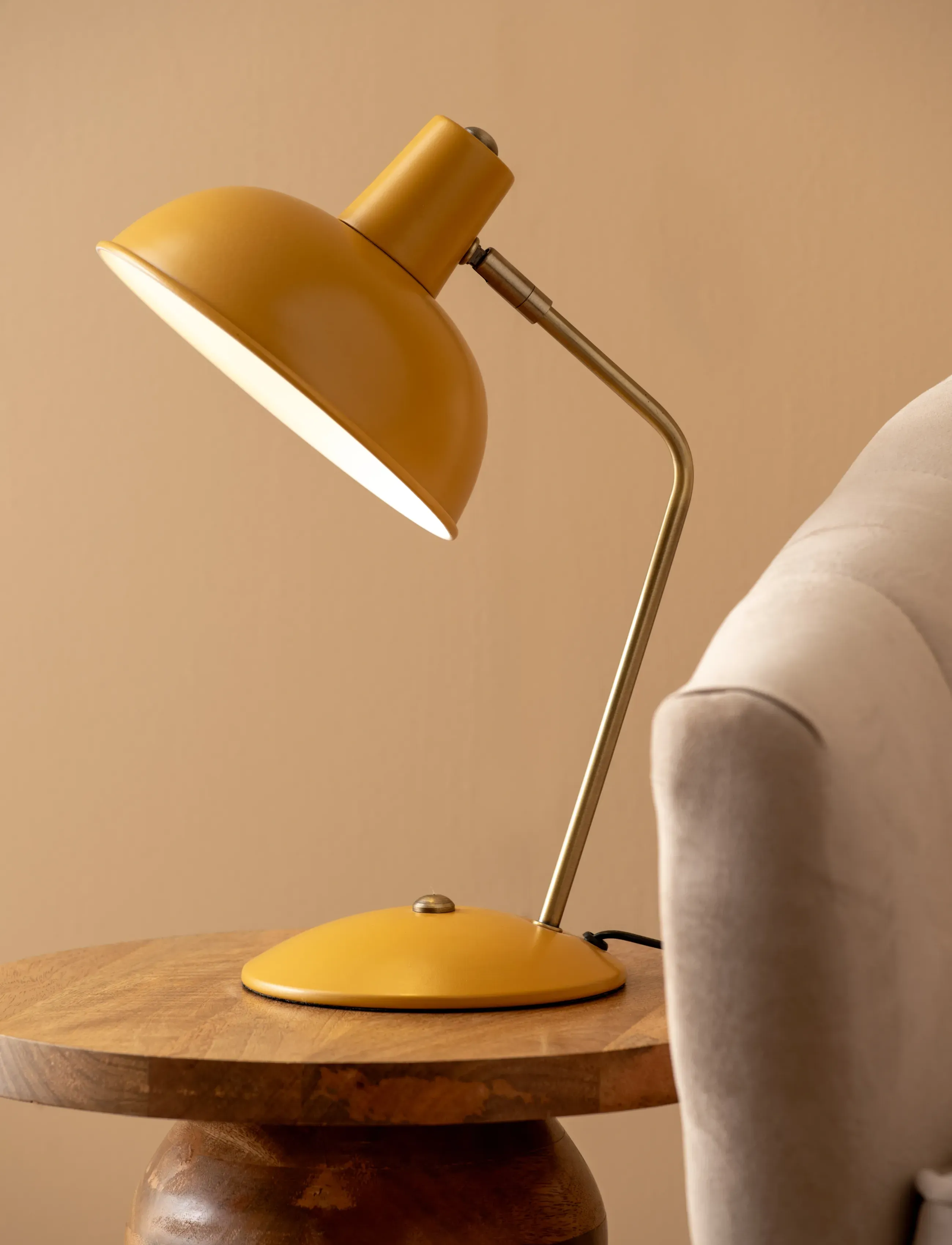 Leitmotiv Table Lamp Hood, Ø 26 cm, Yellow, Lamper > Bordlamper, Unisex