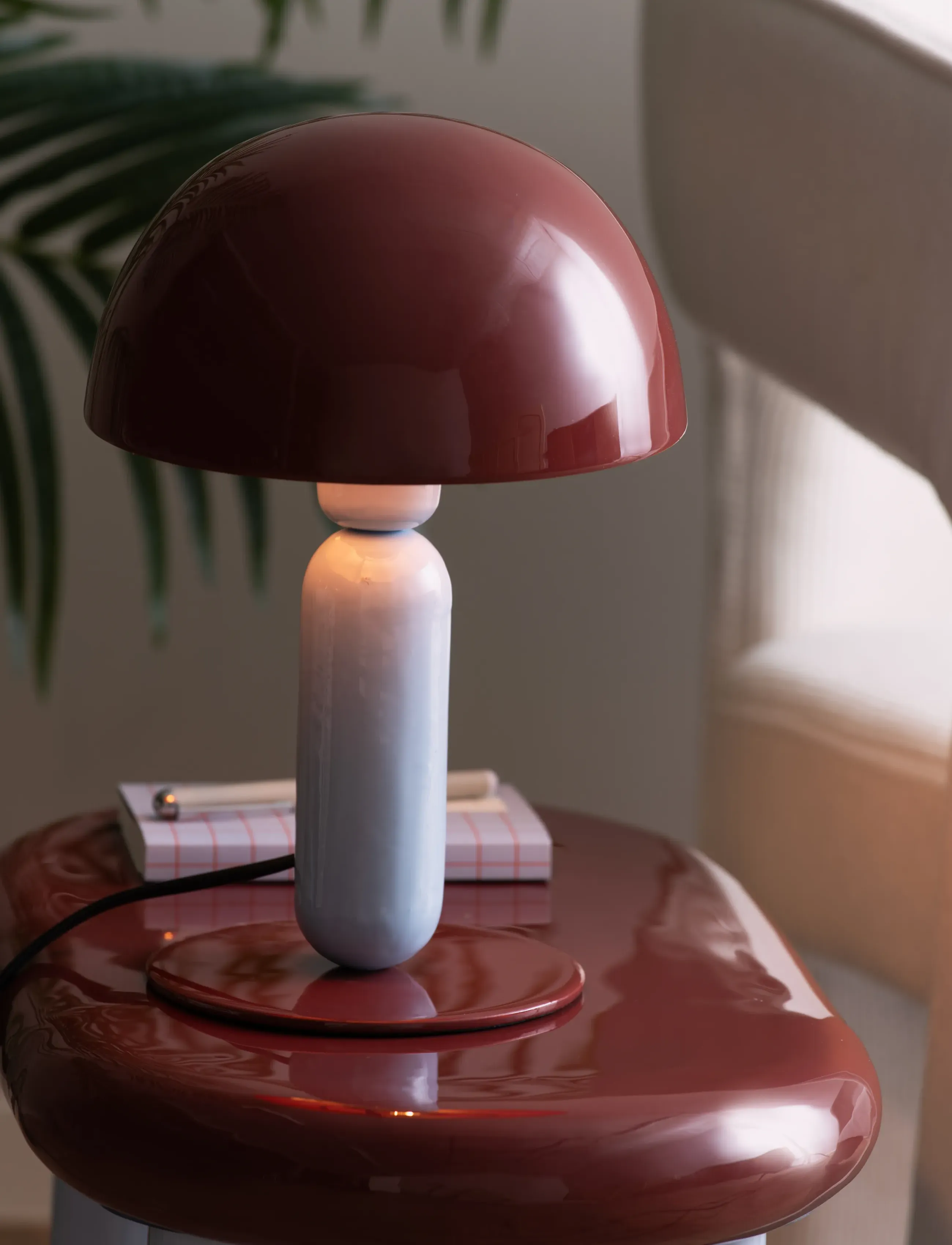 Leitmotiv - Table lamp Firenze round - laualambid - burgundy red w. sky blue - 0