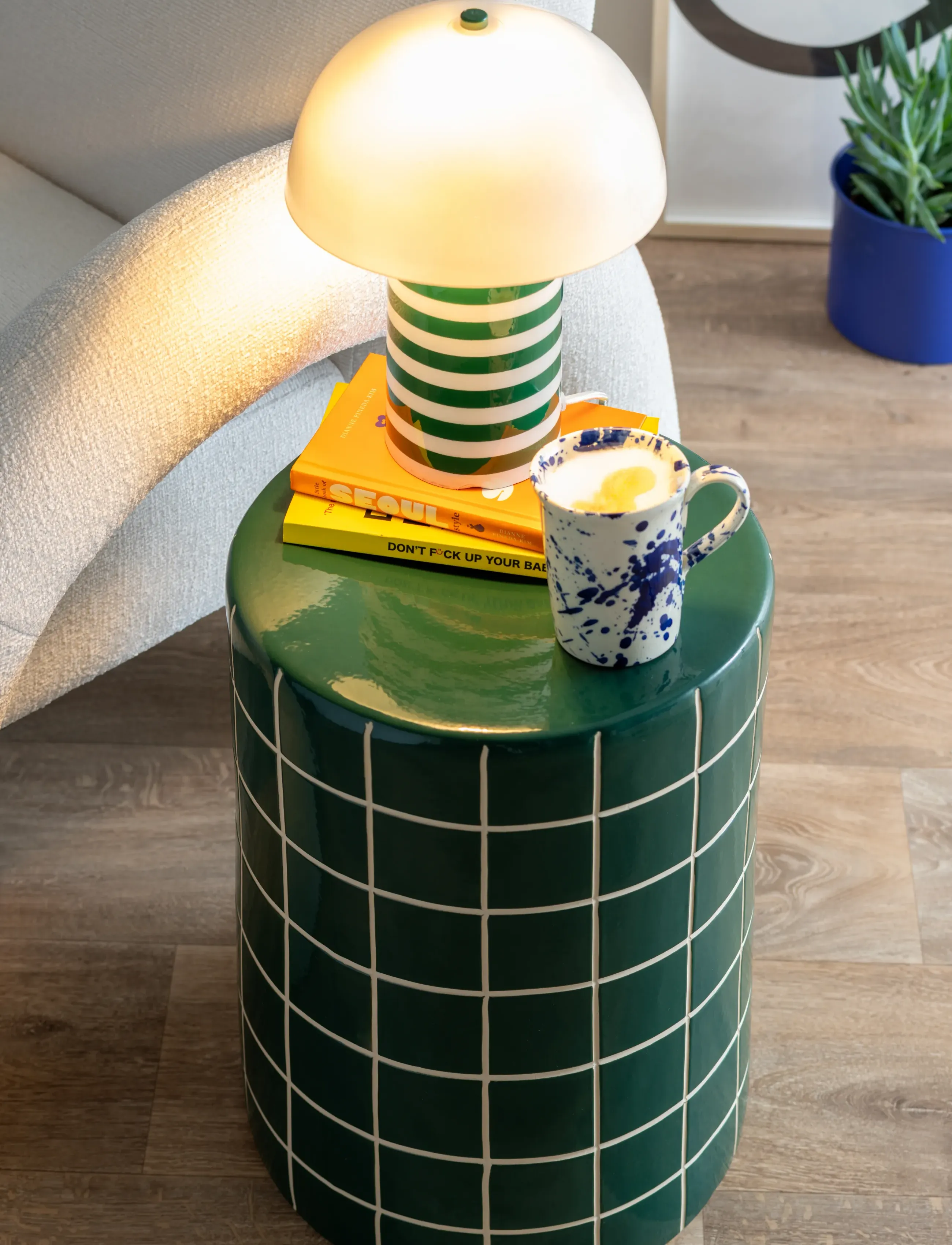 Leitmotiv - Table Lamp Rayado Retro - bordlamper - green/white - 2