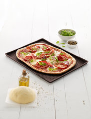 Lekué - Pizza- og bagemåtte 40x30cm perforeret - laveste priser - brown - 5