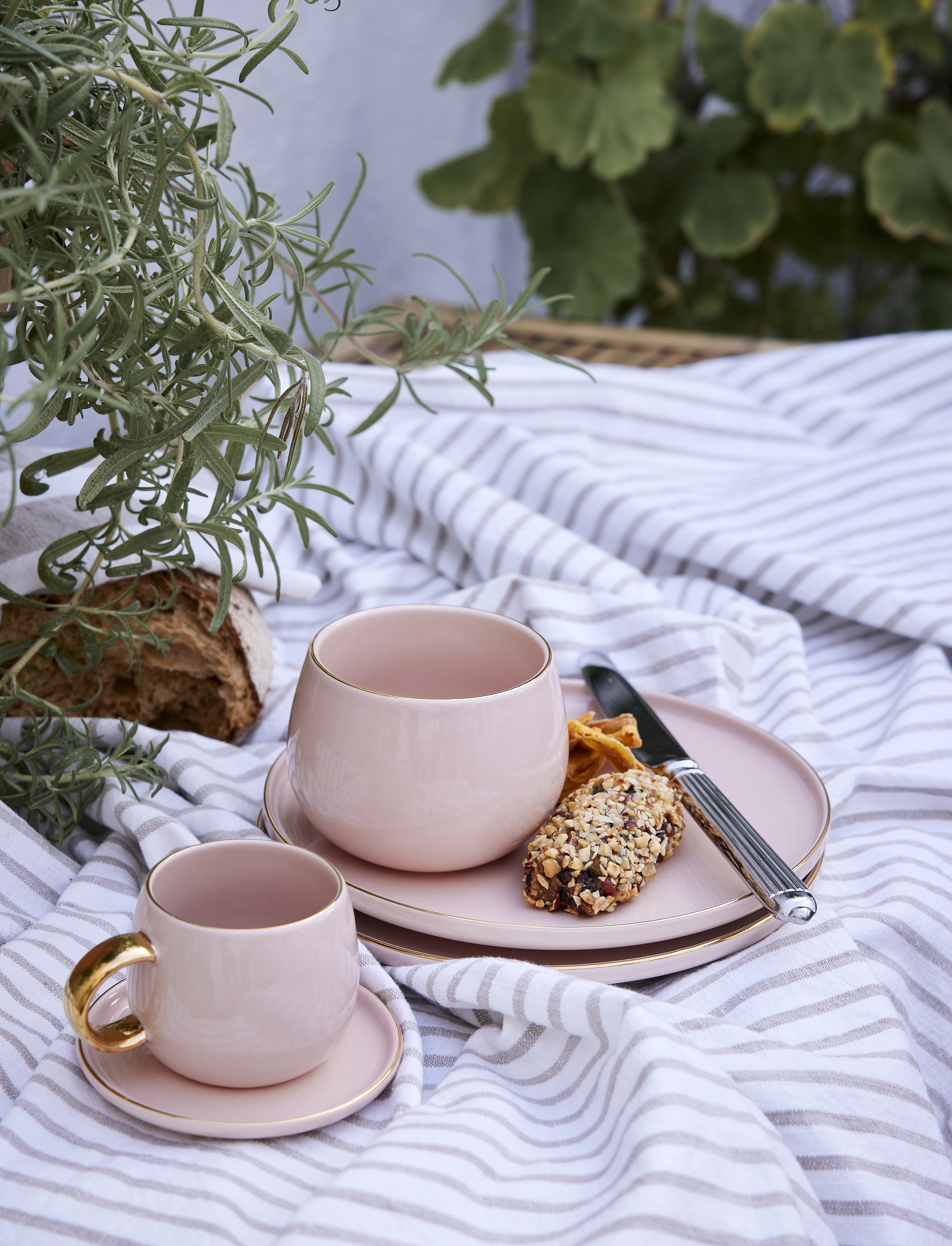 Lene Bjerre Clara Espresso Cup, 10X10X7, Cups & Mugs, Gold - Coffee Cups, Homeware
