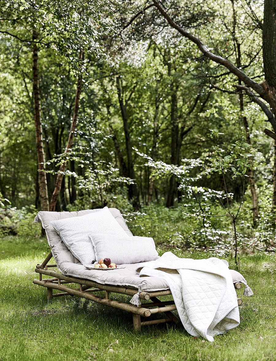 Lene Bjerre - Liberte throw - möbel - linen/white - 2