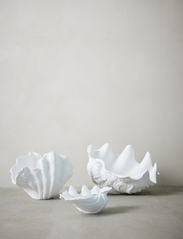 Lene Bjerre - Shella decoration shell - skulpturer & porcelænsfigurer - white - 3
