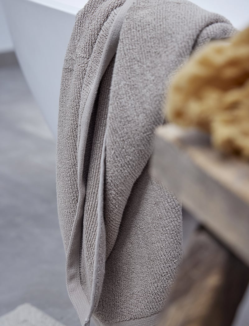 Lene Bjerre - Molli towel - ręczniki kąpielowe - linen - 5