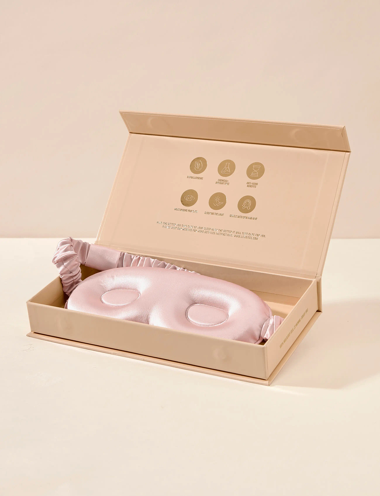 Lenoites - Mulberry Silk Contour Sleep Mask Pearl - sovmasker - pearl - 2