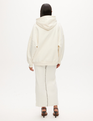 Les Coyotes De Paris - Oversized logo hoodie - kapuutsiga dressipluusid - off-white - 3
