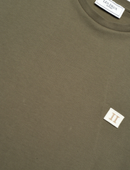 Les Deux - Piece T-Shirt - basic t-shirts - olive night/ivory-dark sand - 2