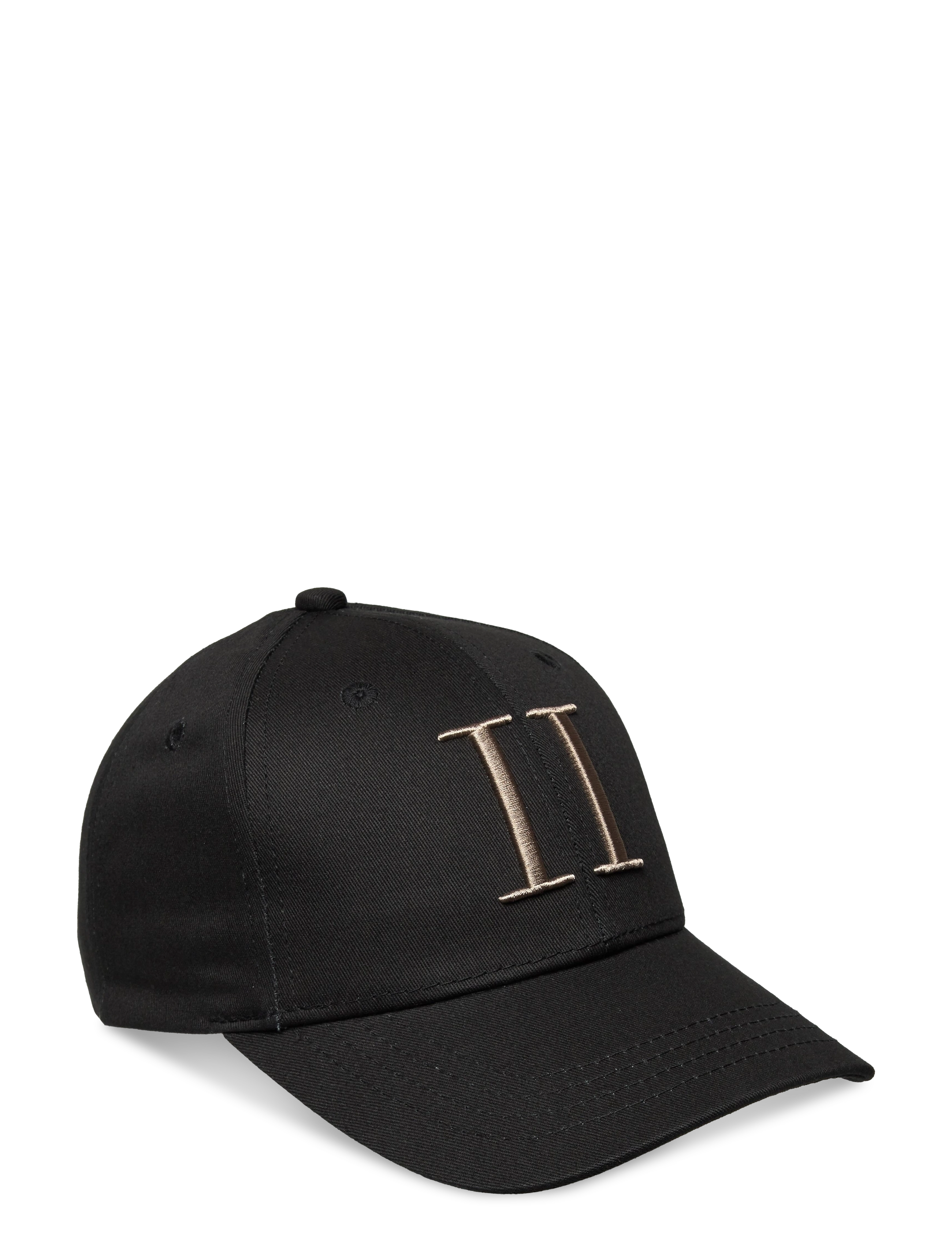 BLACK/DARK SAND