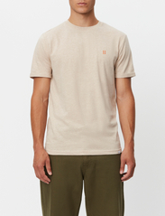 Les Deux - Nørregaard T-Shirt - Seasonal - lägsta priserna - light sand melange/orange - 2