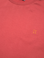 Les Deux - Nørregaard T-Shirt - Seasonal - najniższe ceny - rust red/orange - 2