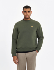 Les Deux - Community Sweatshirt - sweatshirts - pine green/mustard yellow - 2