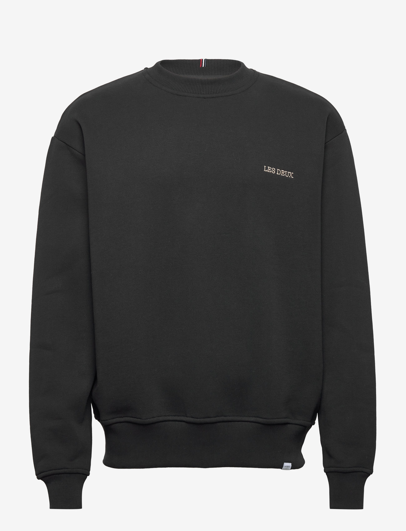 BLACK/DARK SAND