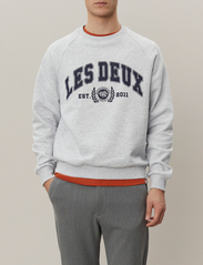 Les Deux - University Sweatshirt - sweatshirts - snow melange/dark navy - 2