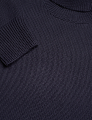 Les Deux - Grant Turtleneck Cotton Knit - megzti laisvalaikio drabužiai - dark navy - 3