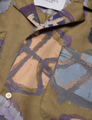 Les Deux - Kabangu AOP Tencel SS Shirt - nordisk stil - lichen green/multicolor aop - 4
