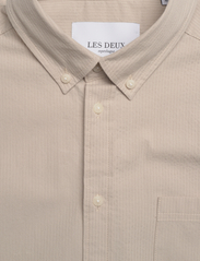 Les Deux - Louis Seersucker SS Shirt - basic-hemden - light sand - 3