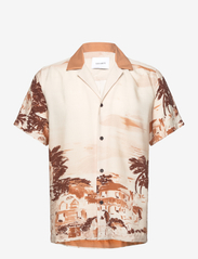 Coastal AOP SS Shirt - TERRACOTTA